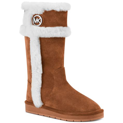 michael kors women winter boots.